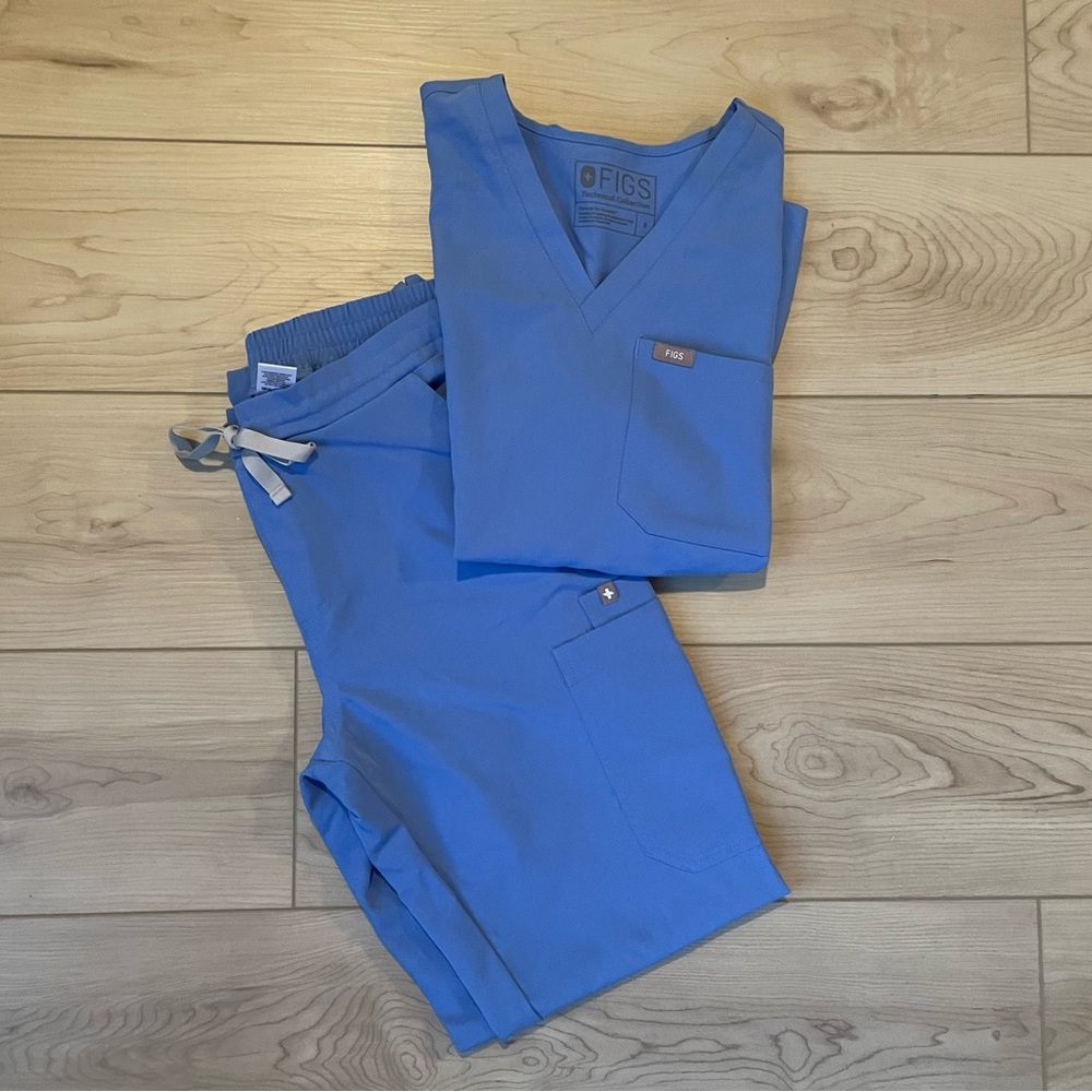 Ceil Blue Figs Scrub Set